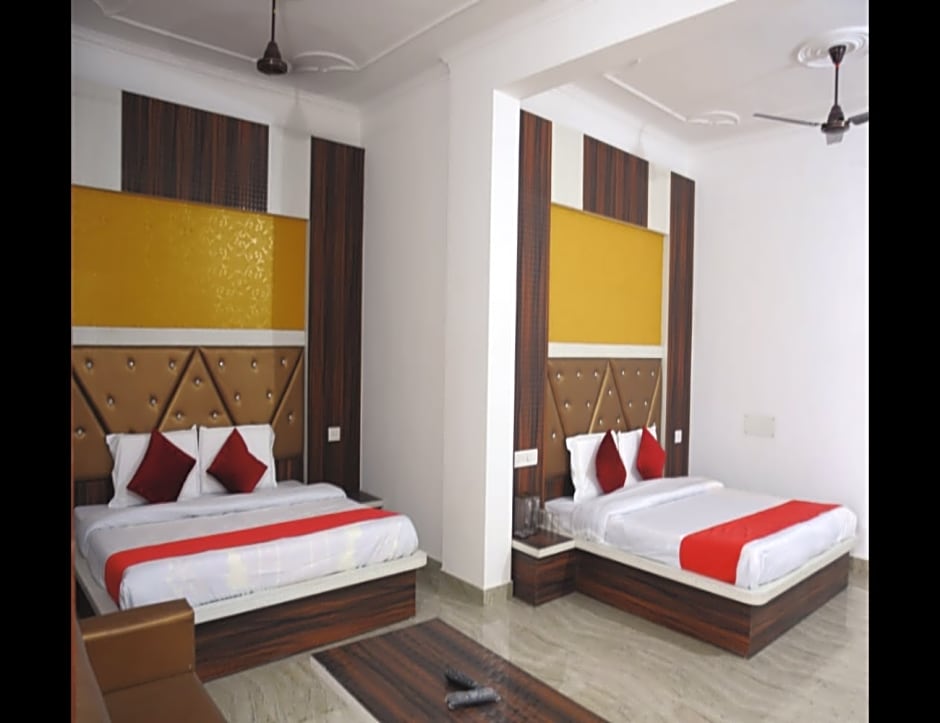 Hotel Lords Paradise