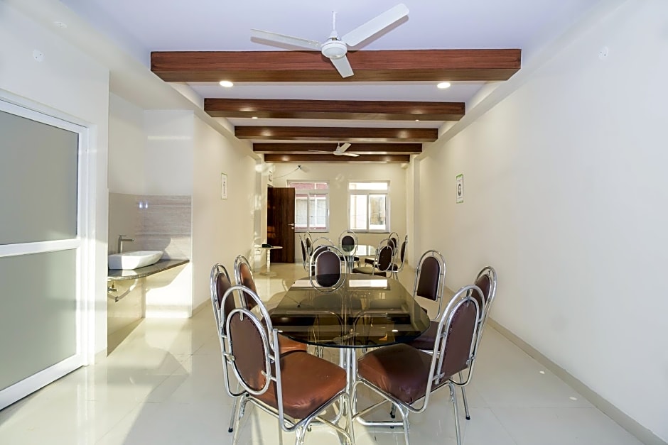 Itsy Hotels Arastu Inn