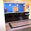 Home Gate Inn & Suites