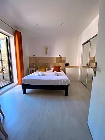 Quadruple Room with Terrace ( 2 Separated rooms )