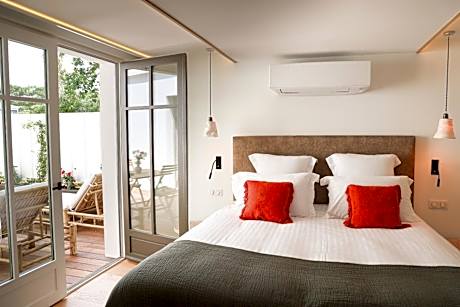 Superior Suite with Jacuzzi