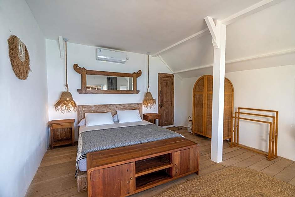 Villa Ayunan 3 BR on Bingin Beach