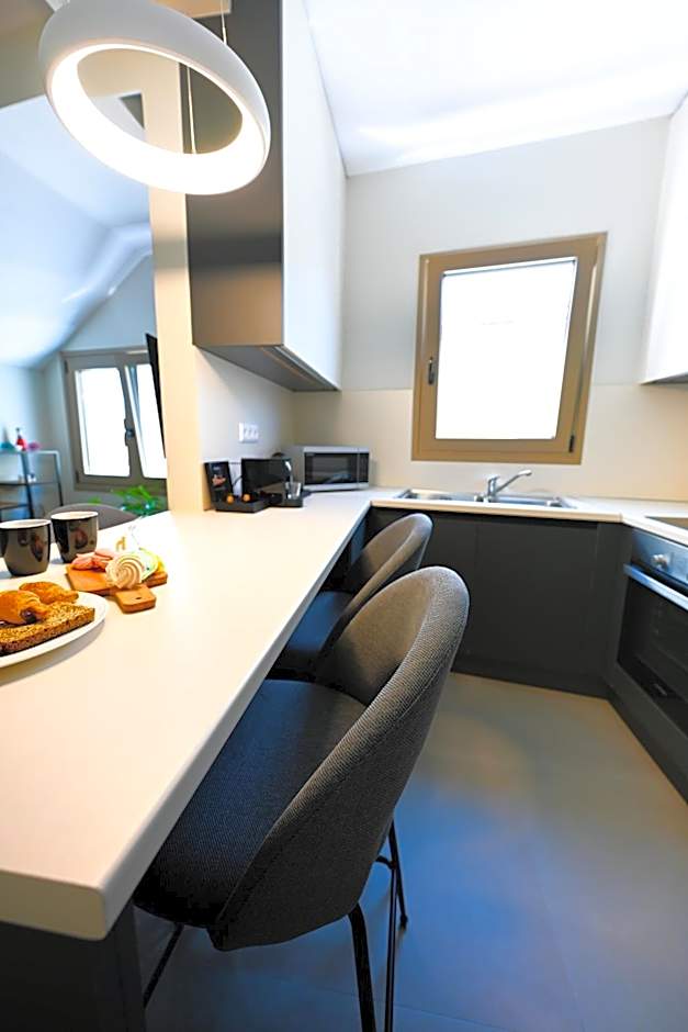 Eumorphia Studios & Apartments