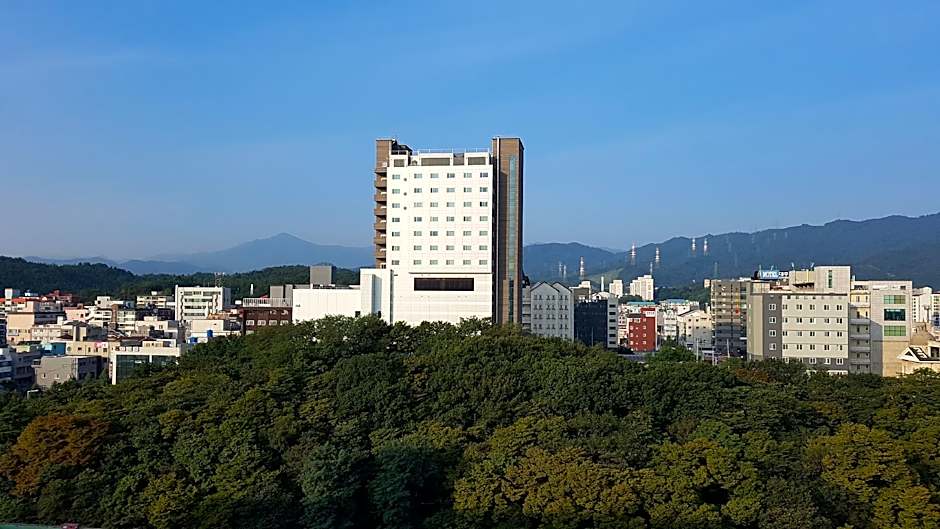 Hyunjin Tourist Hotel