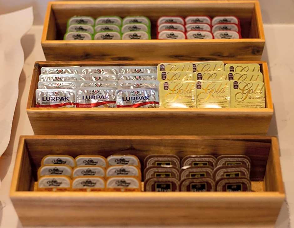 Anemoni Piraeus Hotel