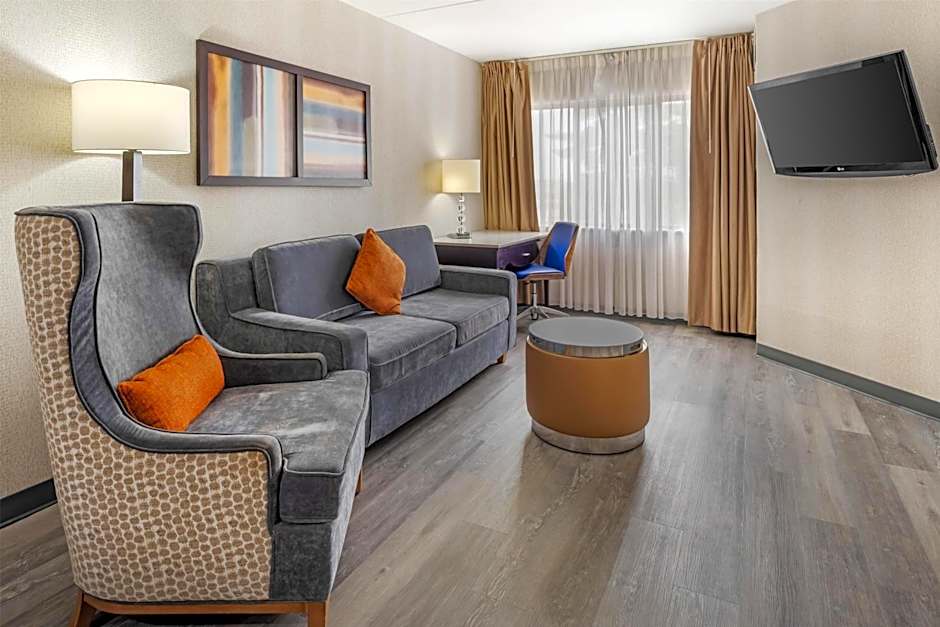 Best Western Plus Miamisburg-Dayton Suites, Banquets & Hotel