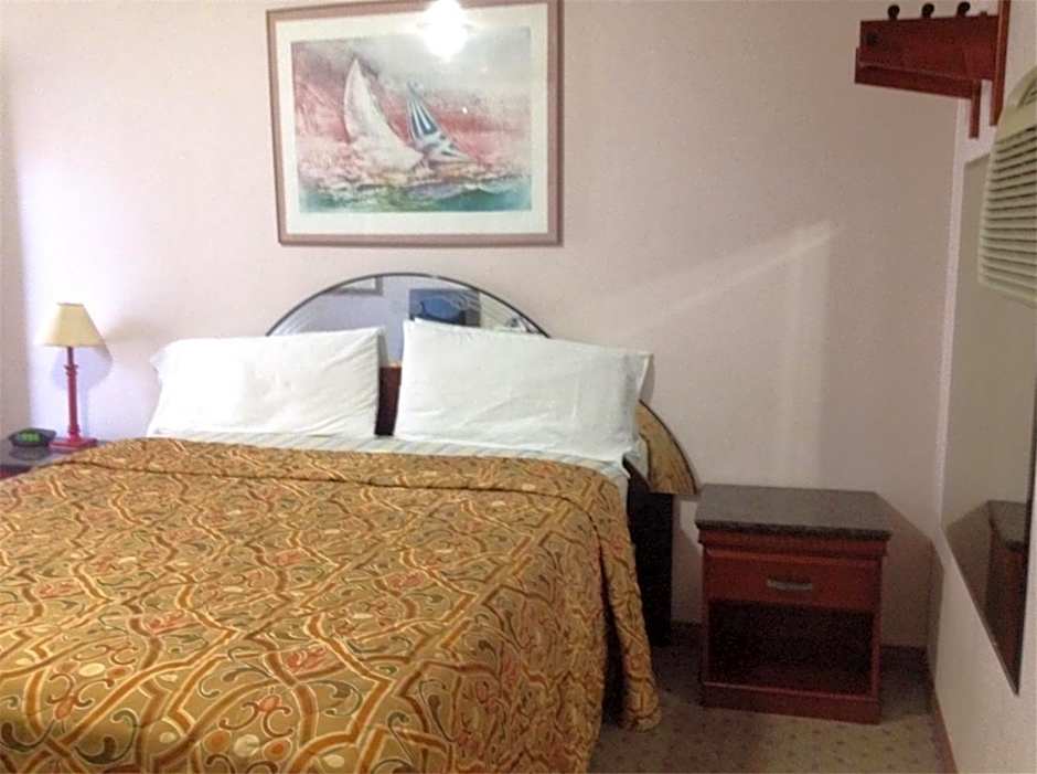 Walls Motel Long Beach