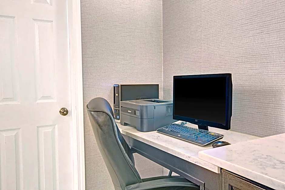 Super 8 by Wyndham Shelby