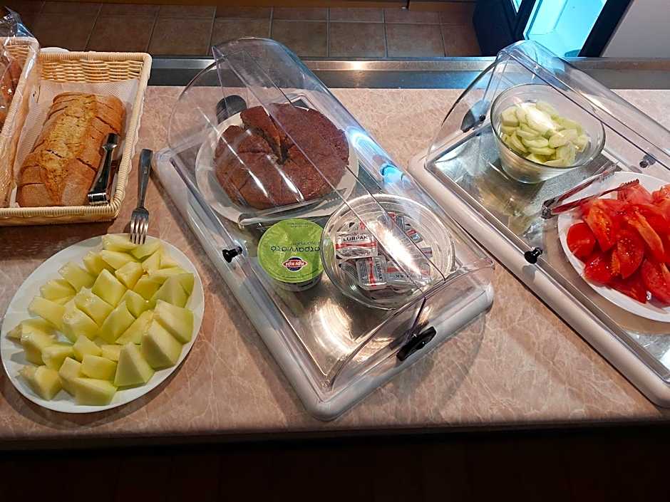 Seafront Studios and Apartments