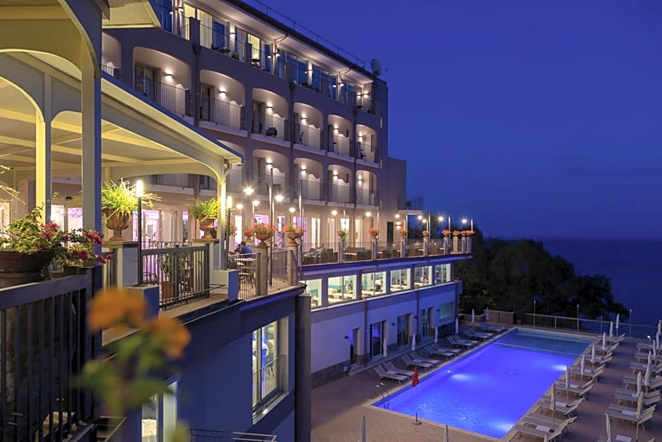 Hotel Antares