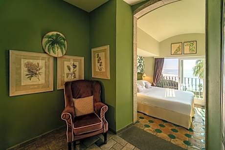 Deluxe Double or Twin Room with Sea View