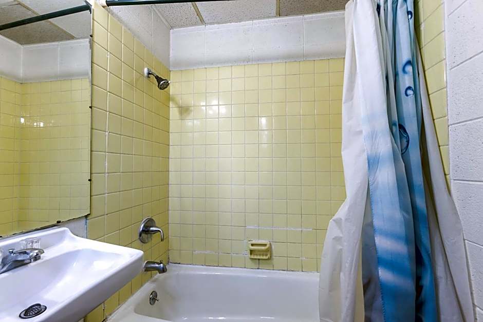 Sonrise Inn Lincoln Hwy By OYO