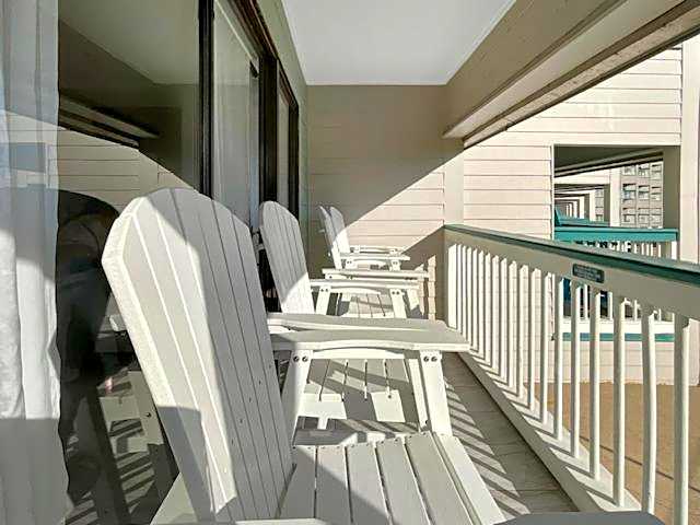 Cozy Galveston Beach Front Condo