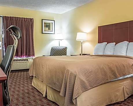 1 Queen Bed, Nonsmoking