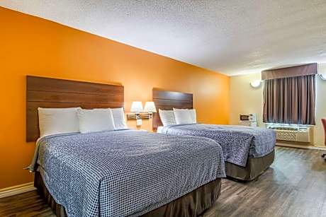 Queen Room with Two Queen Beds - Non-Smoking