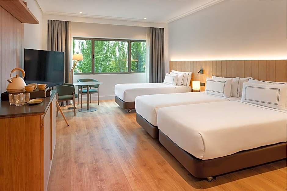 Melia Madrid Barajas
