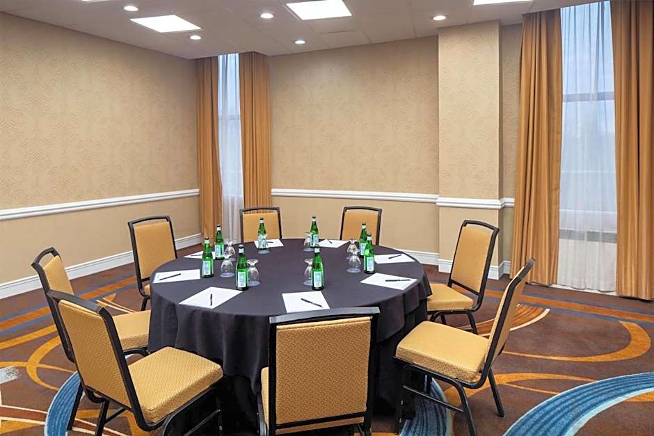 DoubleTree by Hilton Washington DC Silver Spring
