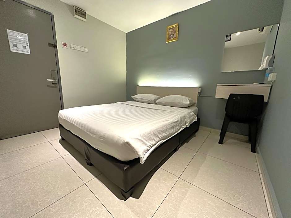 De UPTOWN Hotel @ SS2