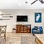 TRUE BLUE-Coastal cottage-3 min walk to beach! POOL!