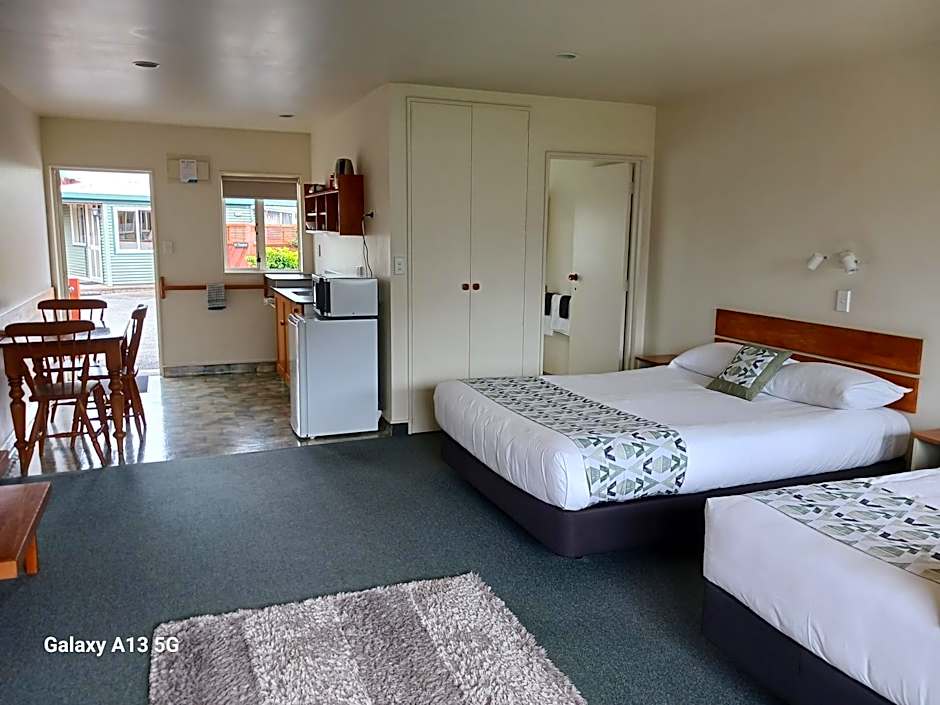 Anatoki Lodge Motel