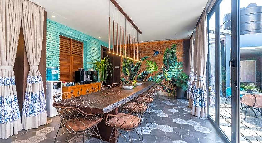 Tien Terrace Macalister