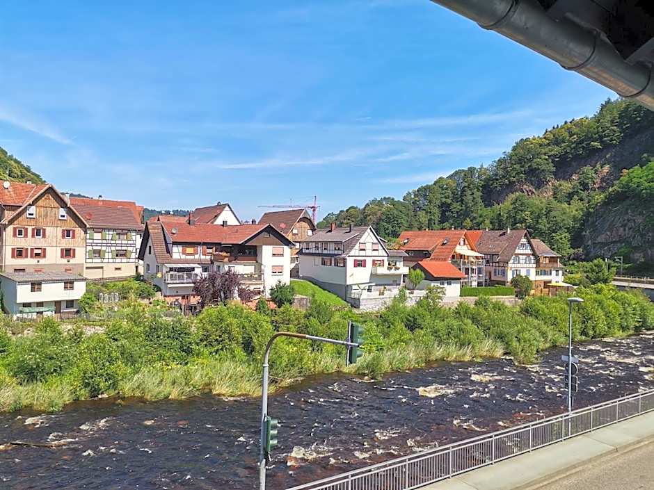 Hotel Grüner Baum - Hotel im Murgtal, Schwarzwald