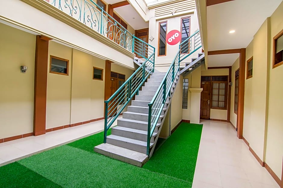 SUPER OYO 890 Dewi Fortuna Guest House