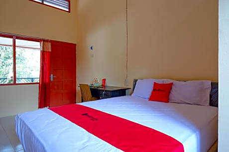 RedDoorz Syariah near Alun Alun Purwokerto