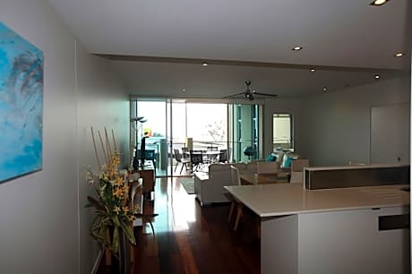 3-Bedroom Ocean View Apartment