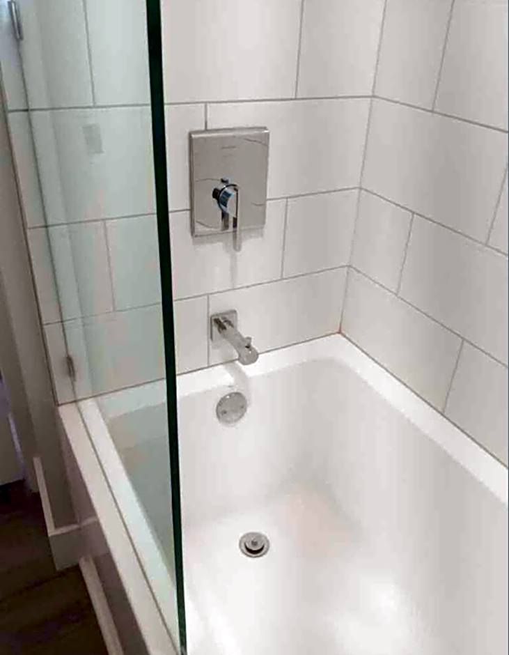 Lakefront Bubbles & Beach