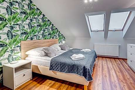 Deluxe Two-Level Apartment with Sauna and Billiards