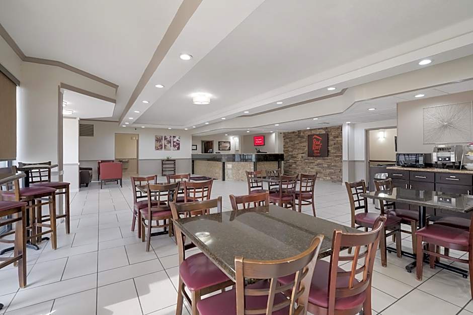 Red Roof Inn & Suites Jacksonville, NC