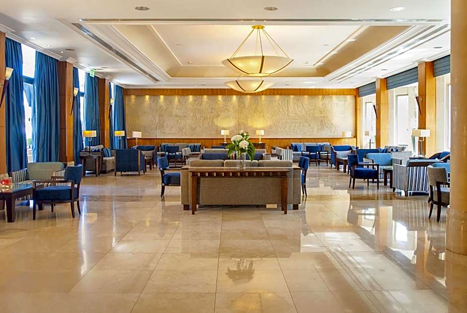 Ajax Hotel