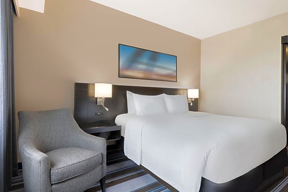 Courtyard by Marriott New York JFK Airport