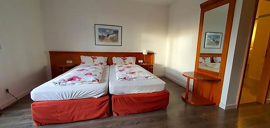 Foto 1 daripada 4 — Double Room
