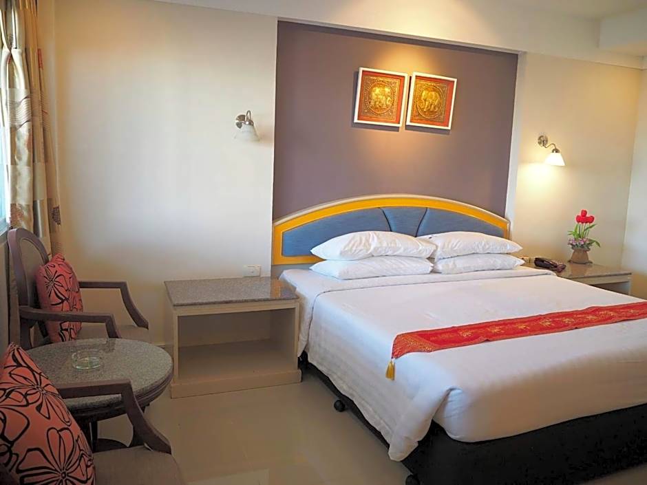 Tonkoon Hotel