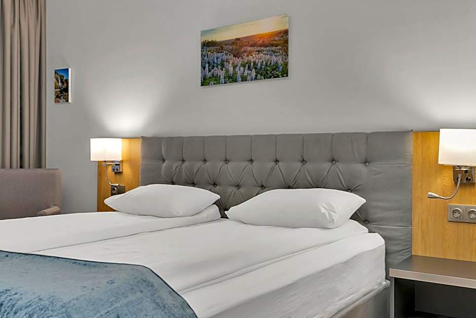 Airport Hotel Aurora Star