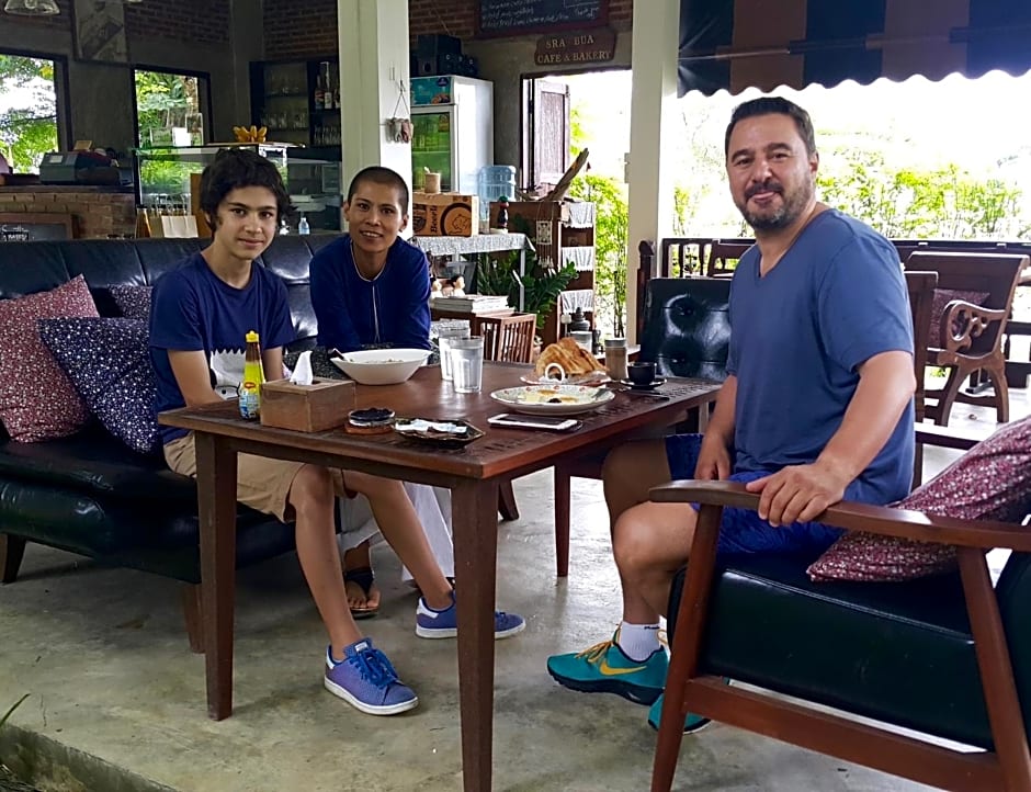 Tung Tong Homestay & Camping