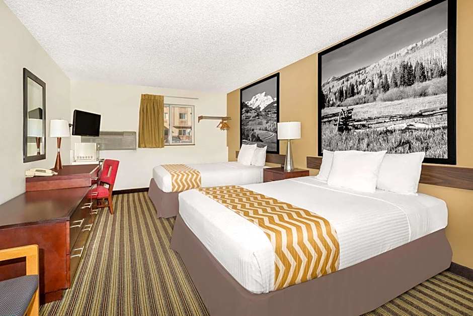 Travelodge by Wyndham Loveland/Fort Collins Area
