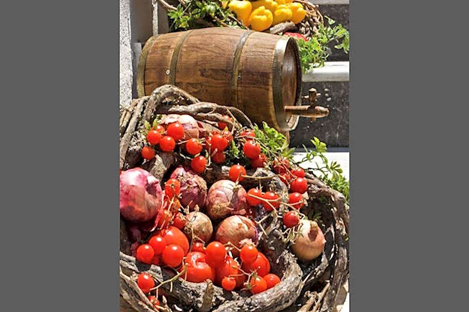 Superb Naxos Apartment Triple Studio Semi-Basement Private Balcony