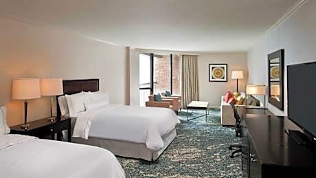 Studio Suite, Studio Suite, Corner room