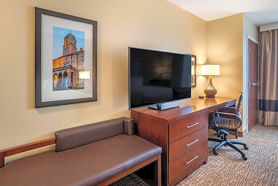 Comfort Inn & Suites Harrisonburg