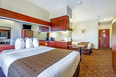 2 Queen Suite