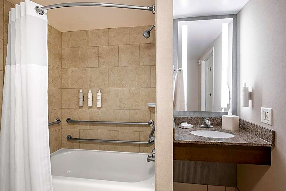 Hilton Garden Inn Cleveland Downtown