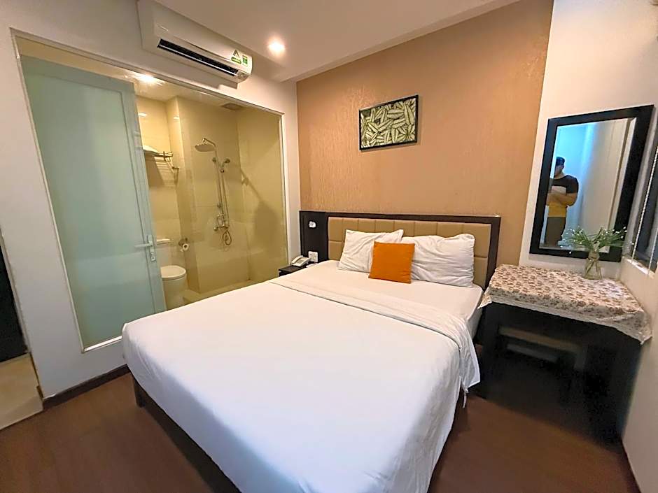 May Hotel