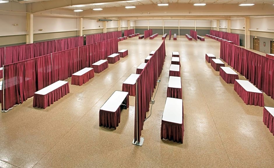 Holiday Inn - Executive Center-Columbia Mall, an IHG Hotel