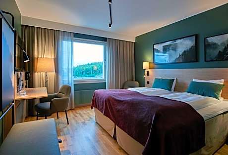 Superior Family Room