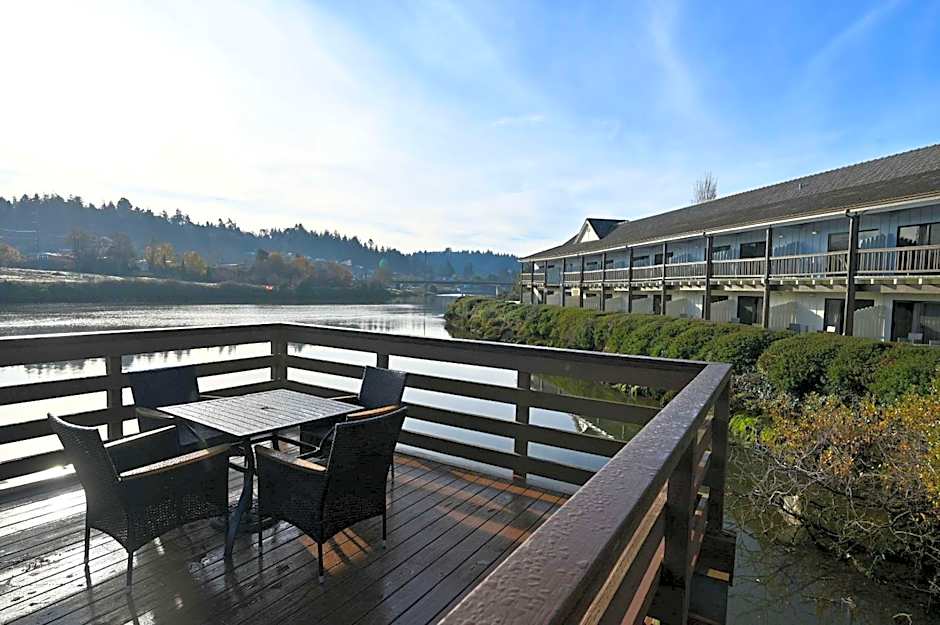 Edgewater Inn and Suites, Ascend Hotel Collection