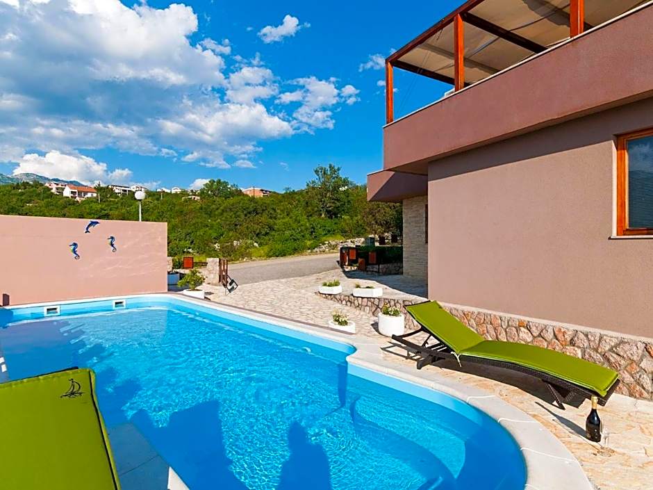 Villa in Rovanjska with Pool & Sea Views