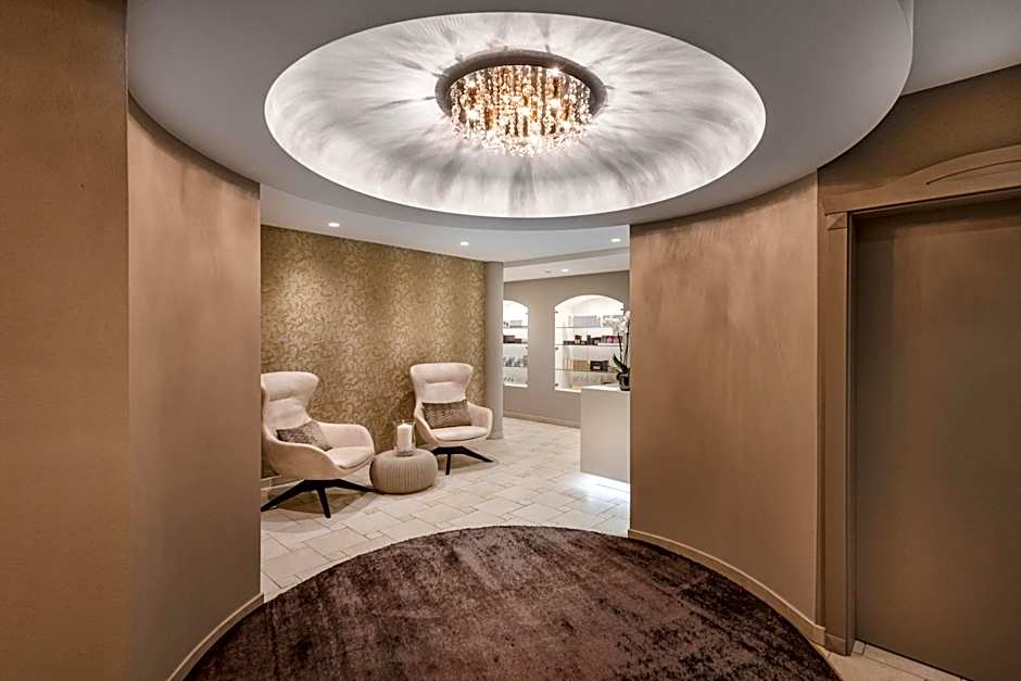 Small & Beautiful Hotel Gnaid